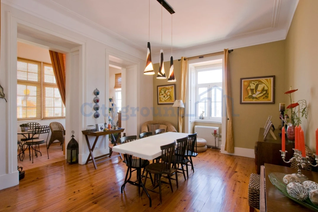 Apartamento T6 para Venda em Arroios Foto 1