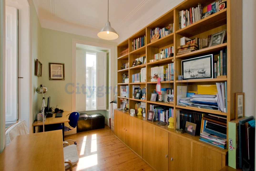 Apartamento T6 para Venda em Arroios Foto 18
