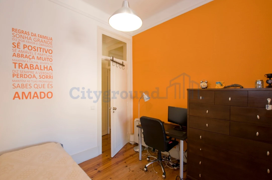 Apartamento T6 para Venda em Arroios Foto 24