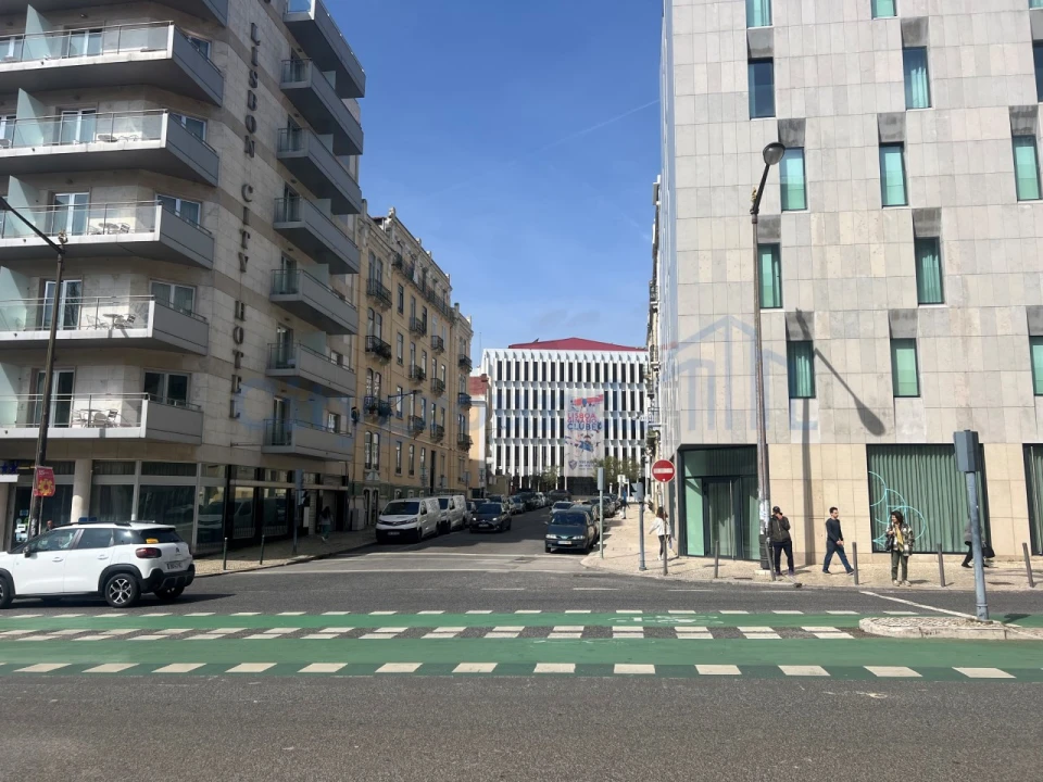 Apartamento T6 para Venda em Arroios Foto 37