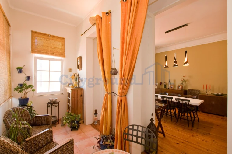 Apartamento T6 para Venda em Arroios Foto 3