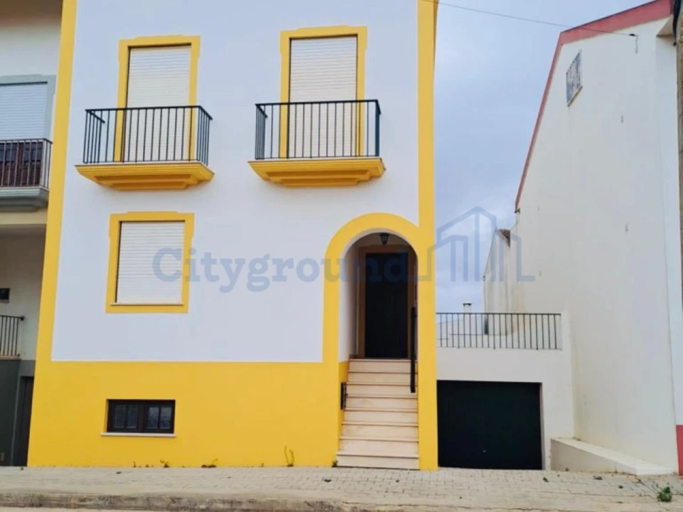 Moradia T3 para Venda em Atouguia da Baleia Foto 1