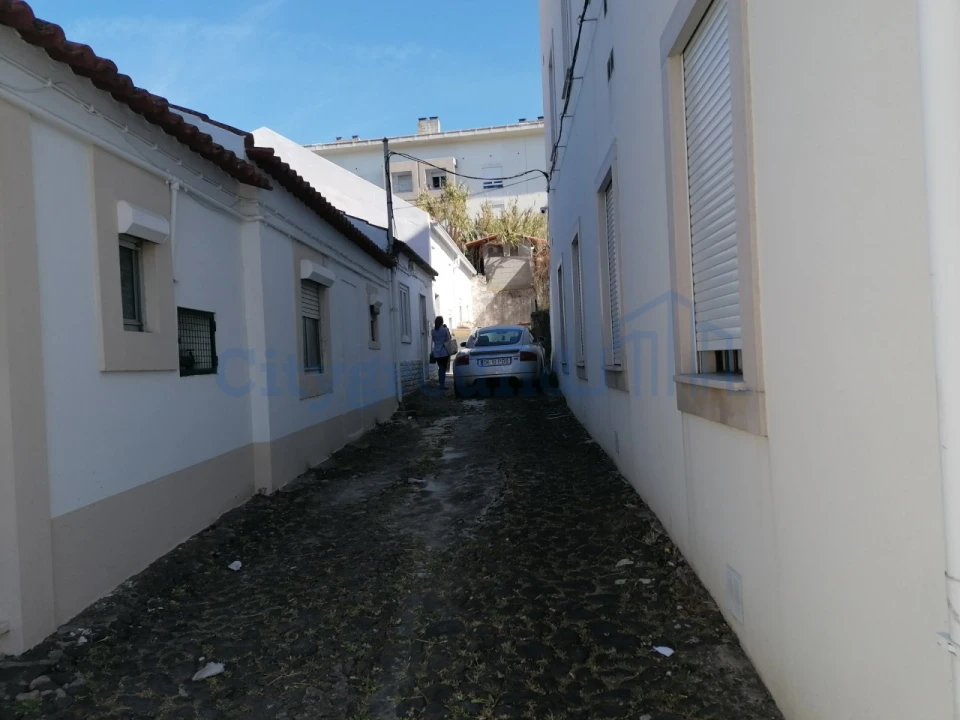 Moradia T9 para Venda em Ajuda Foto 3