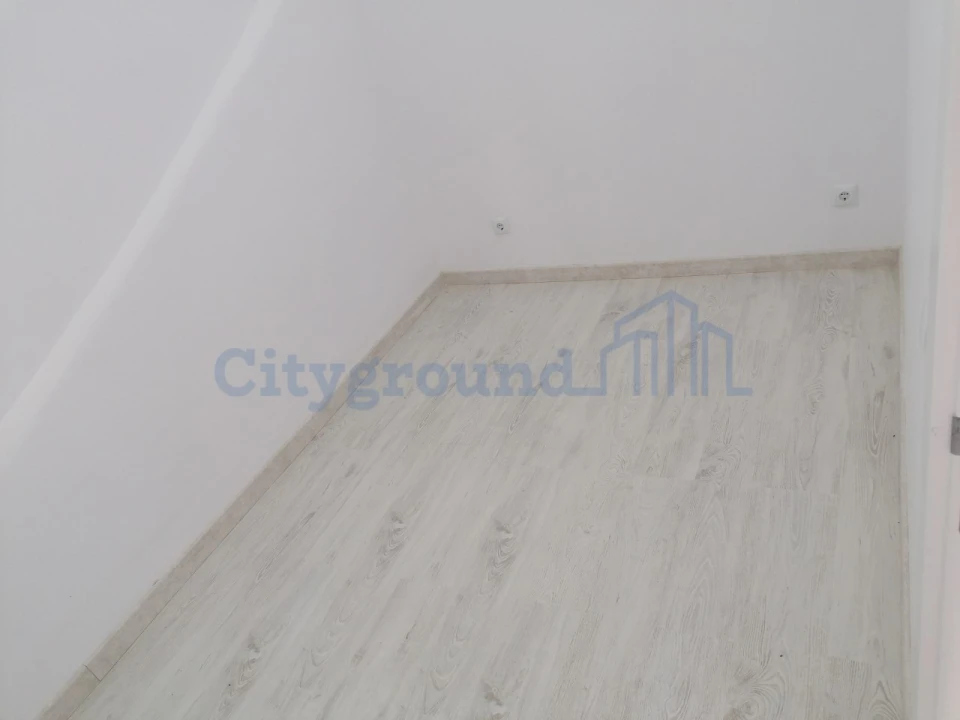 Moradia T9 para Venda em Ajuda Foto 8