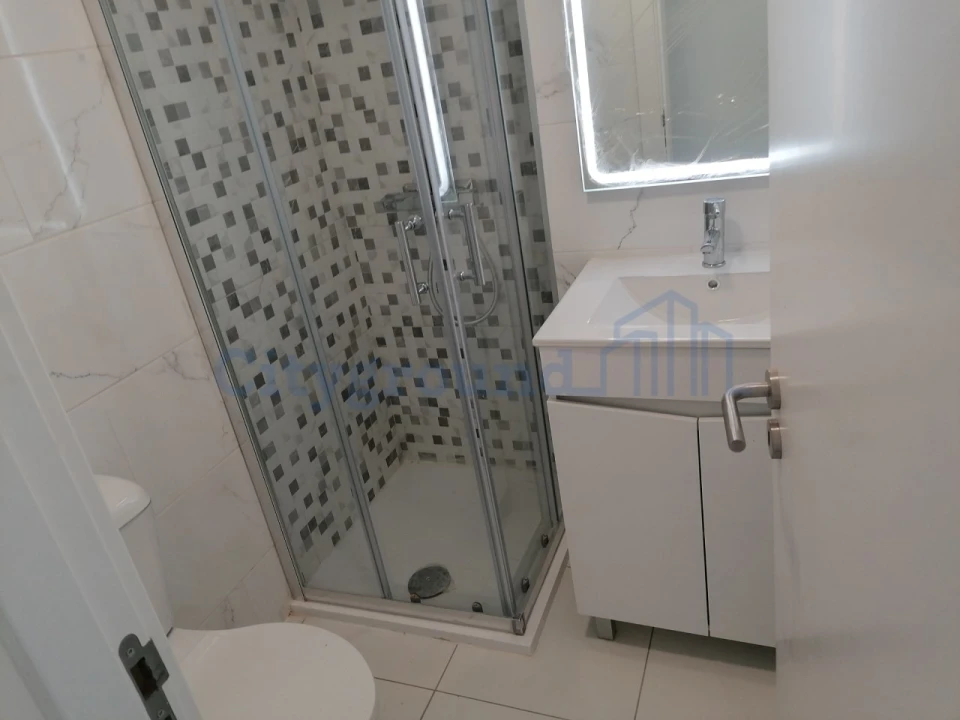 Moradia T9 para Venda em Ajuda Foto 11