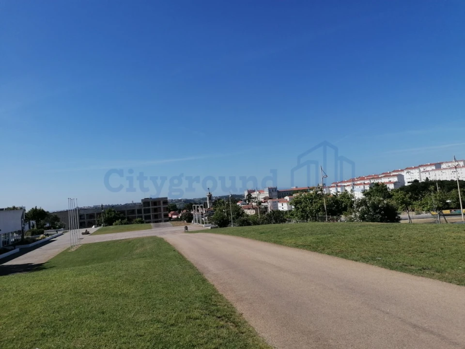 Moradia T9 para Venda em Ajuda Foto 22