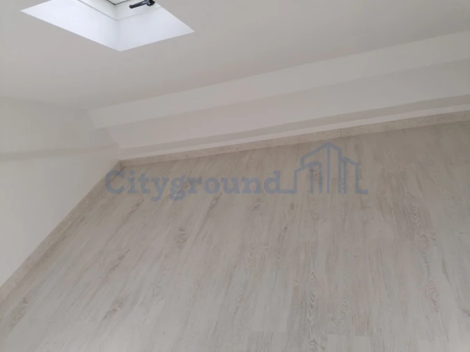 Moradia T9 para Venda em Ajuda Foto 9