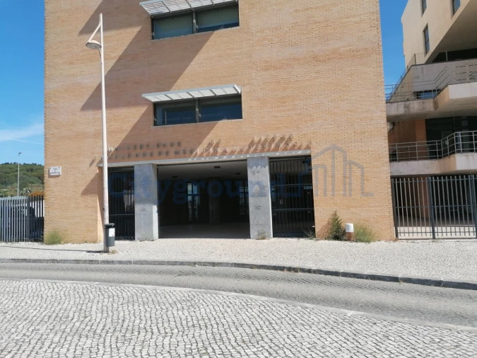 Moradia T9 para Venda em Ajuda Foto 18