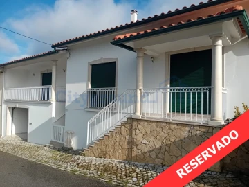 Moradia T2 para Venda em Reguengo do Fetal