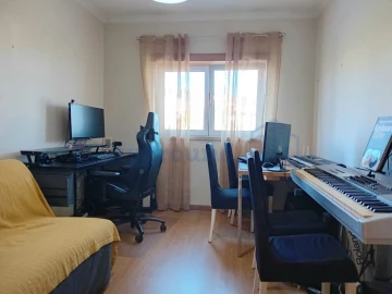Moradia T4 para Venda em Marrazes e Barosa