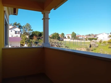 Moradia T4 para Venda em Marrazes e Barosa
