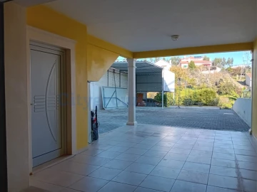 Moradia T4 para Venda em Marrazes e Barosa