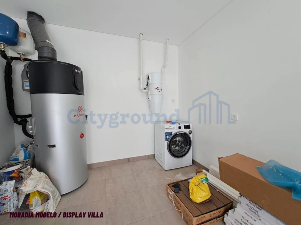 Moradia T4 para Venda em Atouguia da Baleia Foto 5