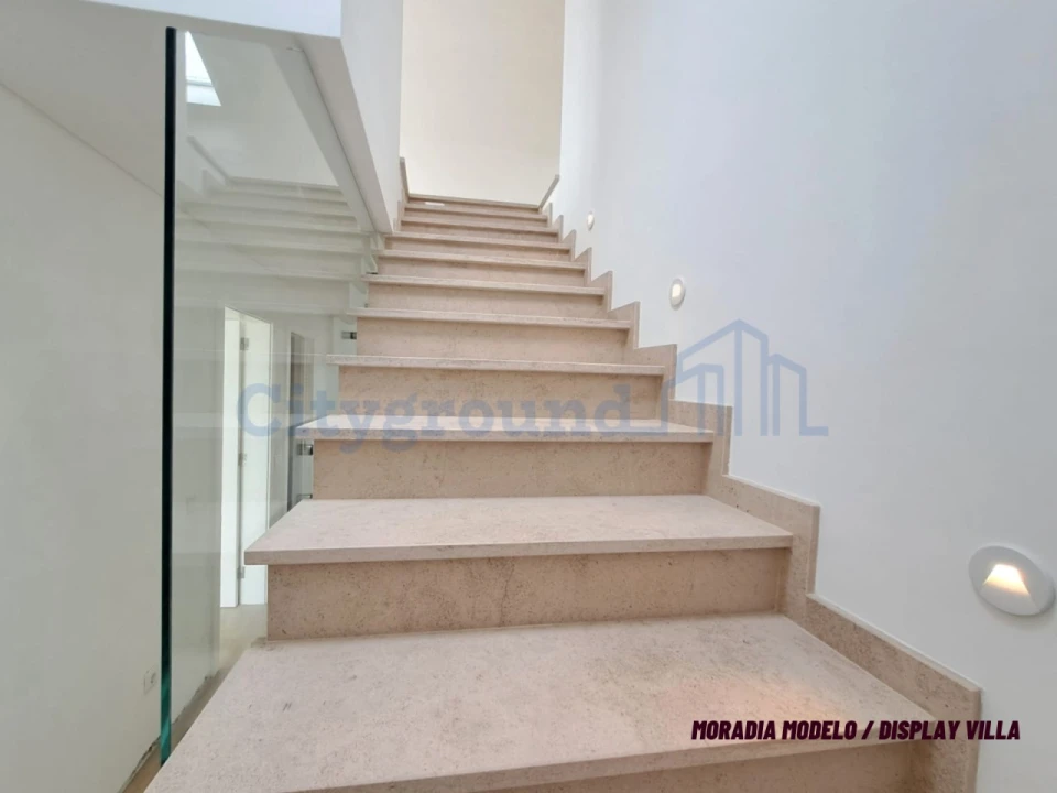 Moradia T4 para Venda em Atouguia da Baleia Foto 12