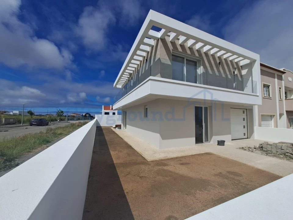 Moradia T4 para Venda em Atouguia da Baleia Foto 15