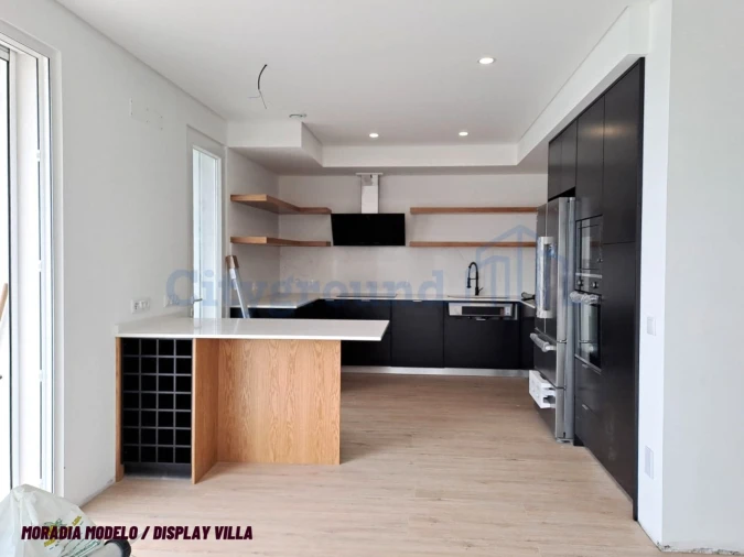 Moradia T4 para Venda em Atouguia da Baleia Foto 2