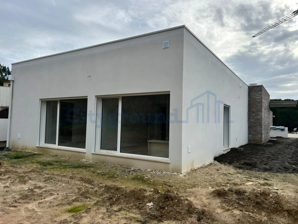 Moradia T4 para Venda em Leiria, Pousos, Barreira e Cortes Foto 4