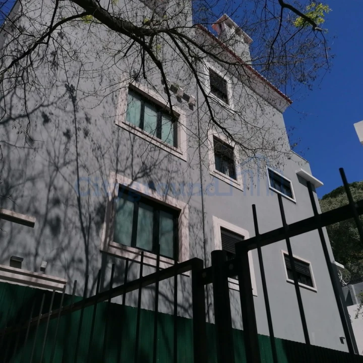 Prédio para Venda em Arroios Foto 1