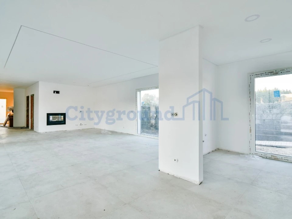 Moradia T4 para Venda em Nadadouro Foto 13