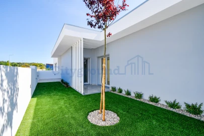 Moradia T4 para Venda em Nadadouro