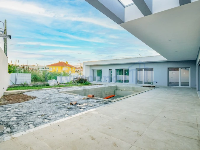 Moradia T4 para Venda em Nadadouro Foto 28