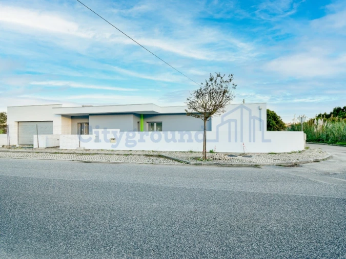 Moradia T4 para Venda em Nadadouro Foto 29