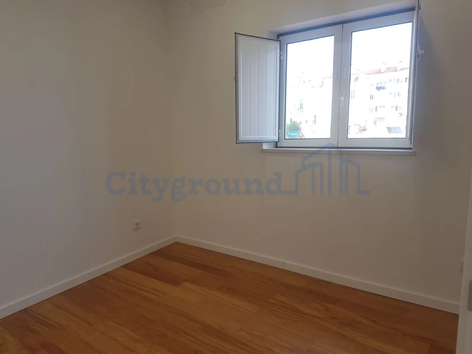 Apartamento T3 para Venda em São Vicente Foto 5