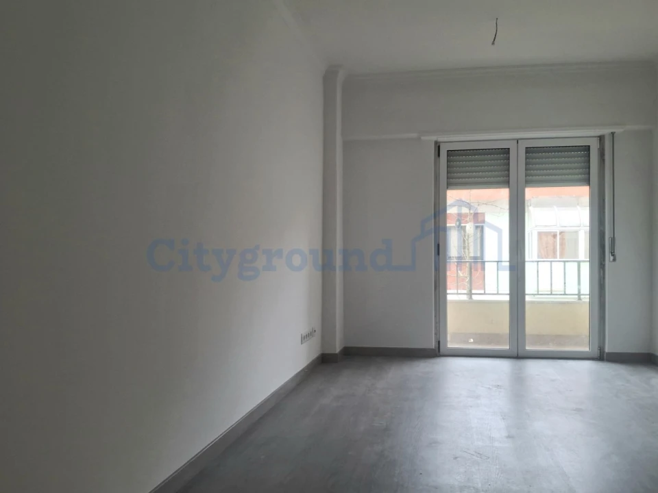 Apartamento T1 para Venda em Cacém e São Marcos Foto 5