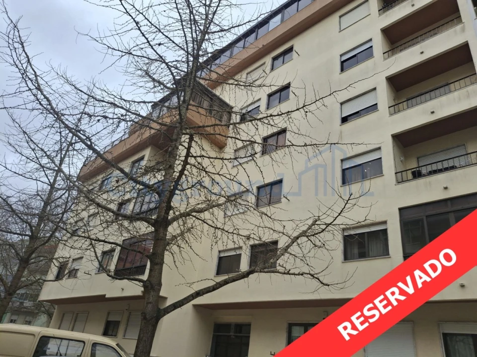 Apartamento T1 para Venda em Cacém e São Marcos Foto 1