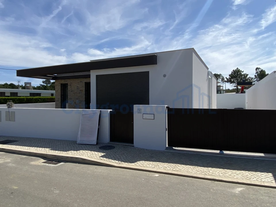 Moradia T2 para Venda em Tornada e Salir do Porto Foto 21