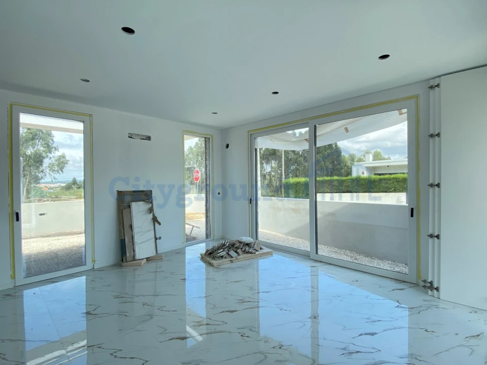 Moradia T2 para Venda em Tornada e Salir do Porto Foto 26