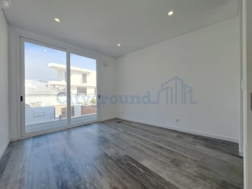 Moradia T2 para Venda em Tornada e Salir do Porto