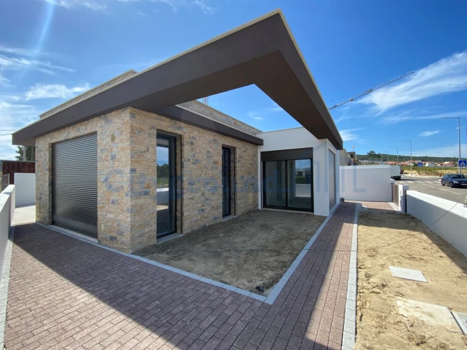 Moradia T2 para Venda em Tornada e Salir do Porto Foto 17