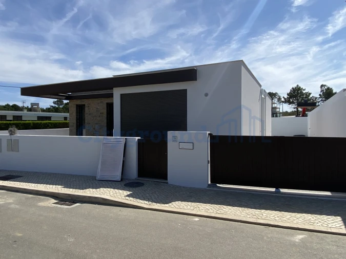 Moradia T2 para Venda em Tornada e Salir do Porto Foto 21