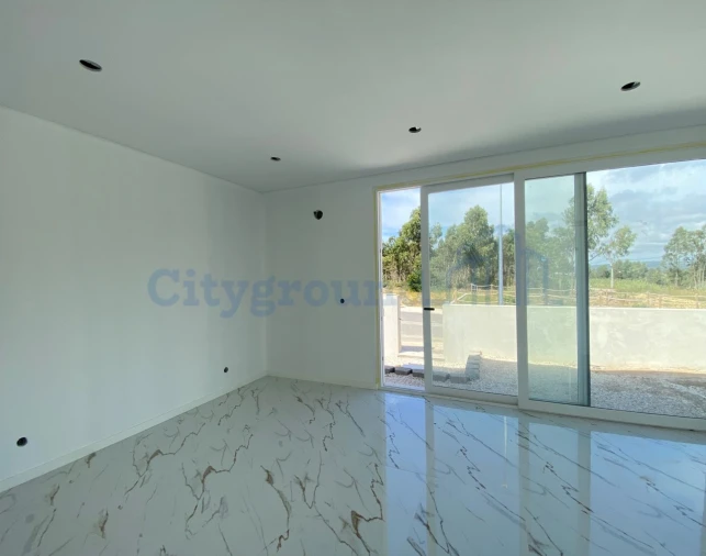 Moradia T2 para Venda em Tornada e Salir do Porto Foto 33