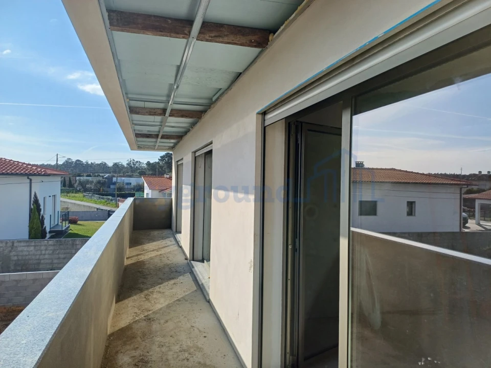 Moradia T4 para Venda em Batalha Foto 23