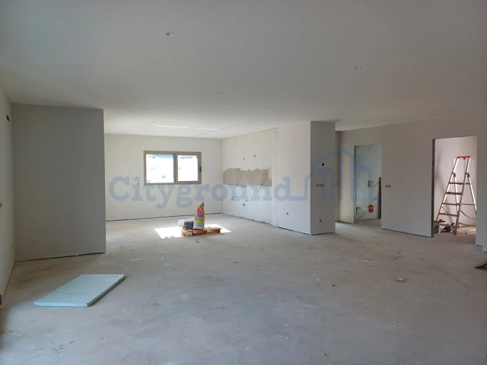 Moradia T4 para Venda em Batalha Foto 9