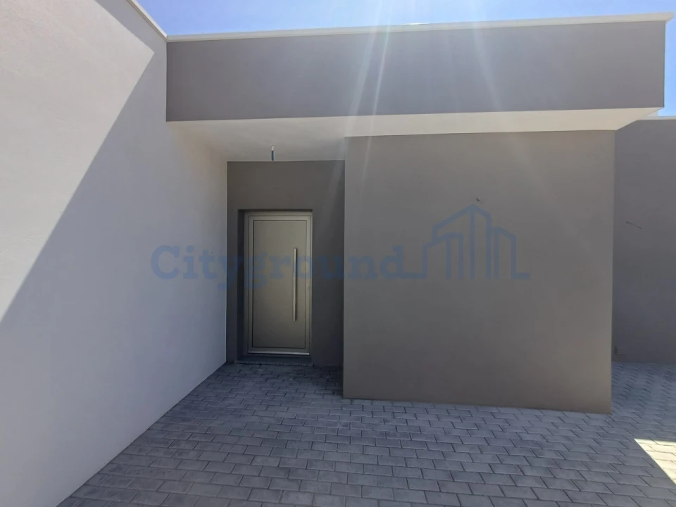 Moradia T4 para Venda em Batalha Foto 4