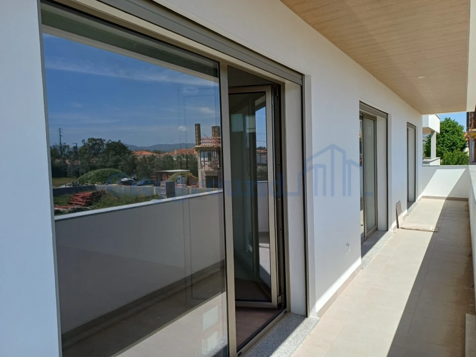 Moradia T4 para Venda em Batalha Foto 31
