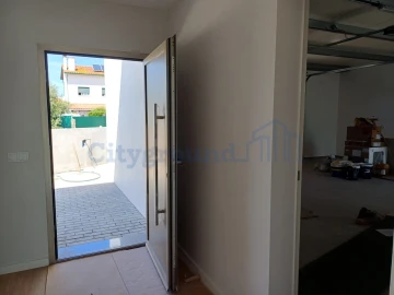 Moradia T4 para Venda em Batalha