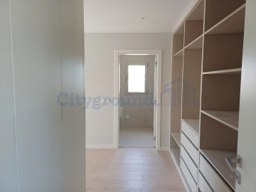 Moradia T4 para Venda em Batalha