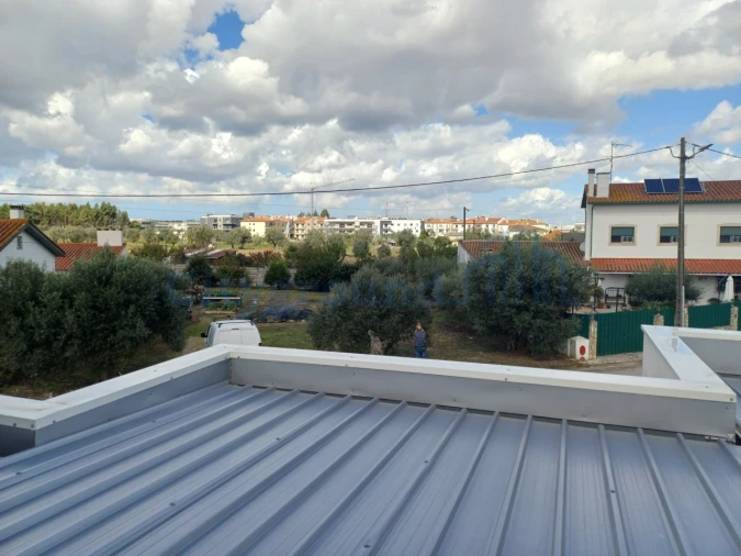 Moradia T4 para Venda em Batalha Foto 31