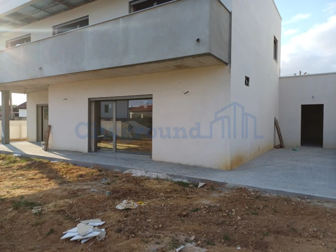 Moradia T4 para Venda em Batalha Foto 7