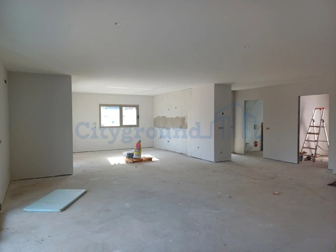 Moradia T4 para Venda em Batalha Foto 9