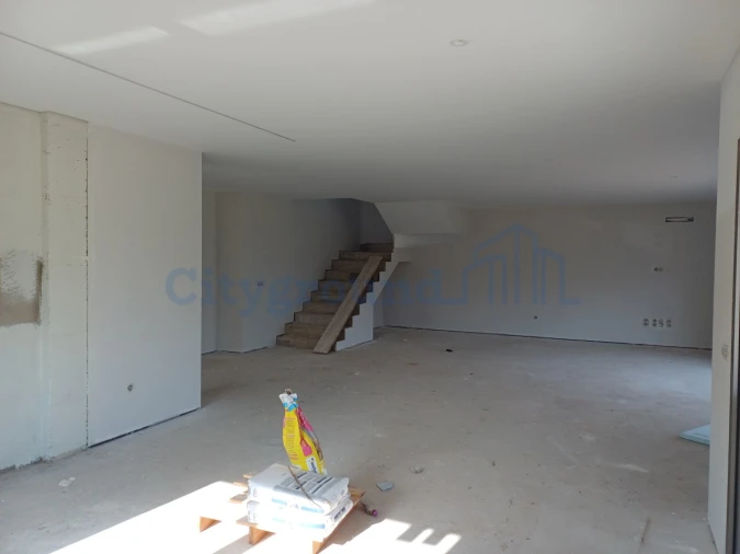 Moradia T4 para Venda em Batalha Foto 14