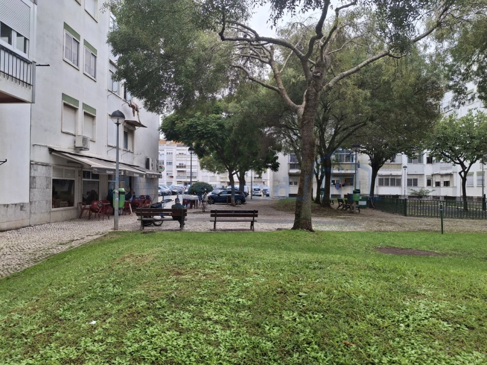 Loja para Venda em Odivelas Foto 4