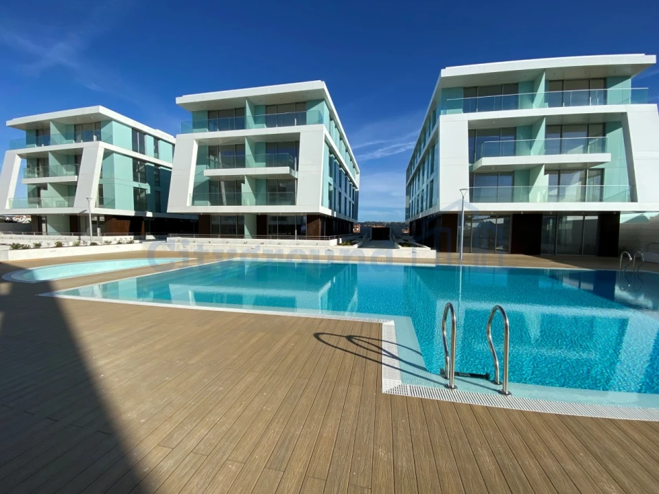 Apartamento T3 para Venda em São Martinho do Porto Foto 1