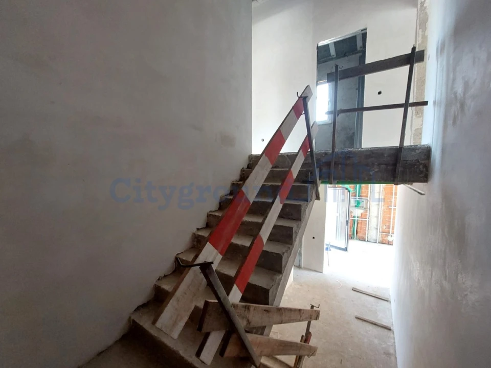 Moradia T4 para Venda em Santa Maria, São Pedro e Sobral da Lagoa Foto 18