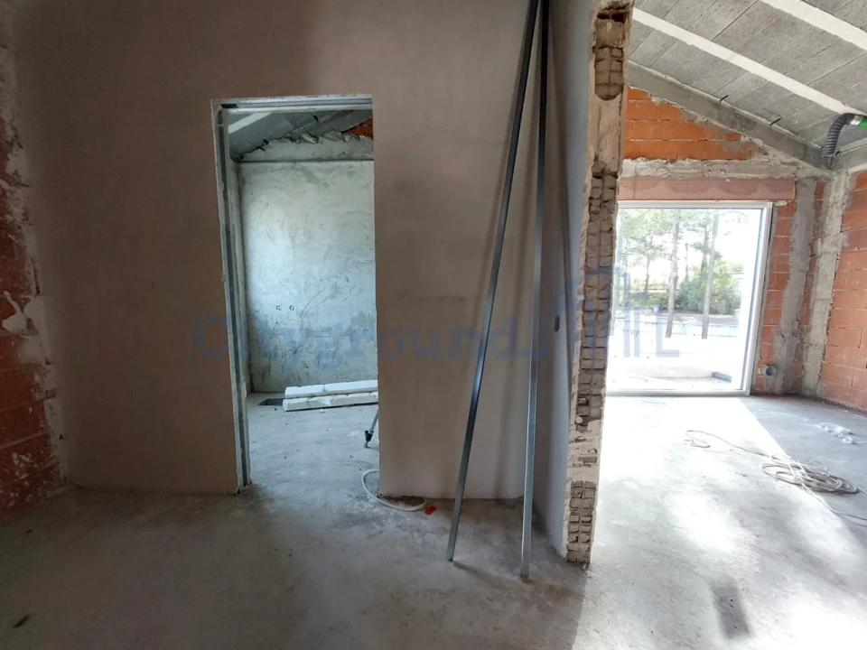 Moradia T4 para Venda em Santa Maria, São Pedro e Sobral da Lagoa Foto 21