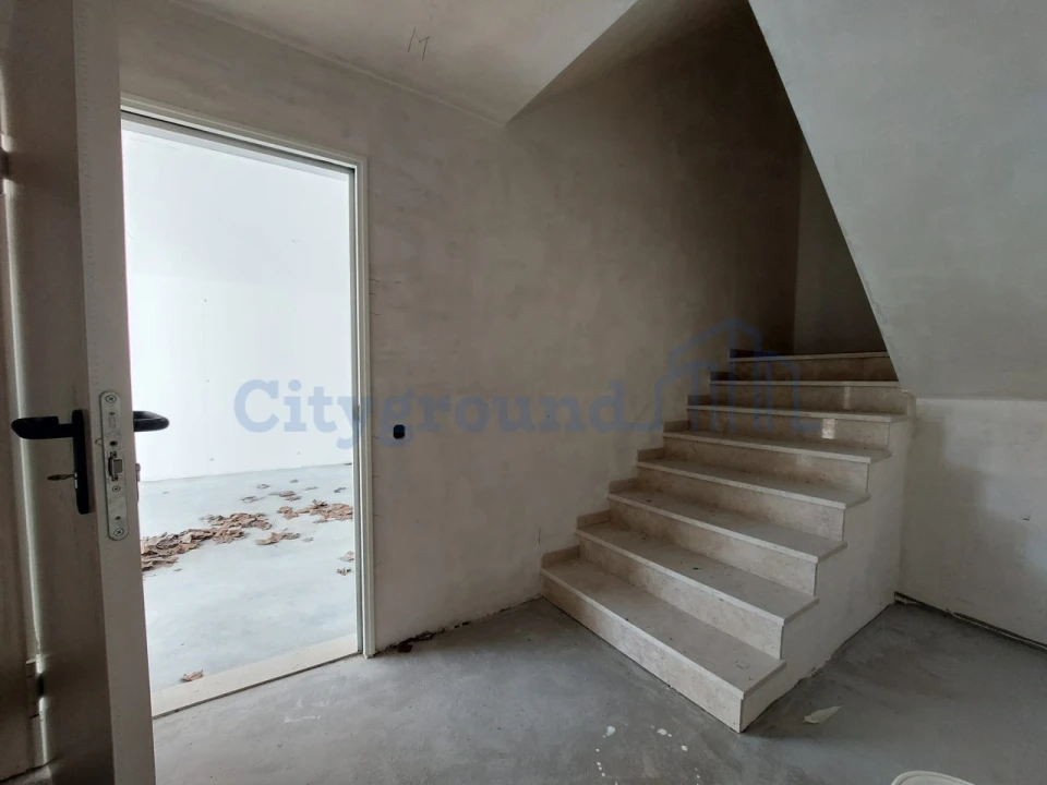 Moradia T4 para Venda em Santa Maria, São Pedro e Sobral da Lagoa Foto 32